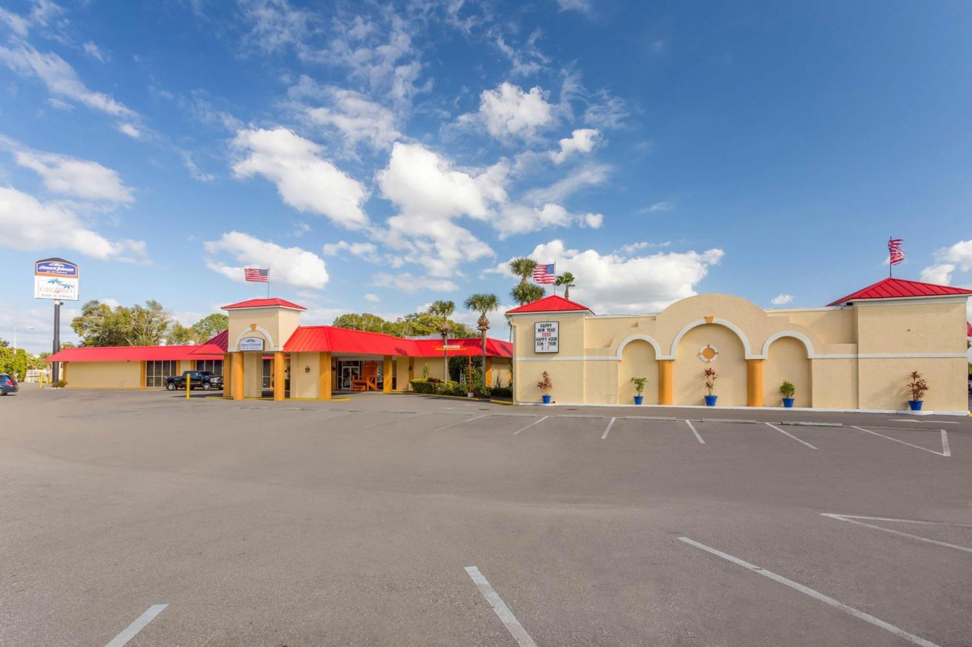 Howard Johnson By Wyndham